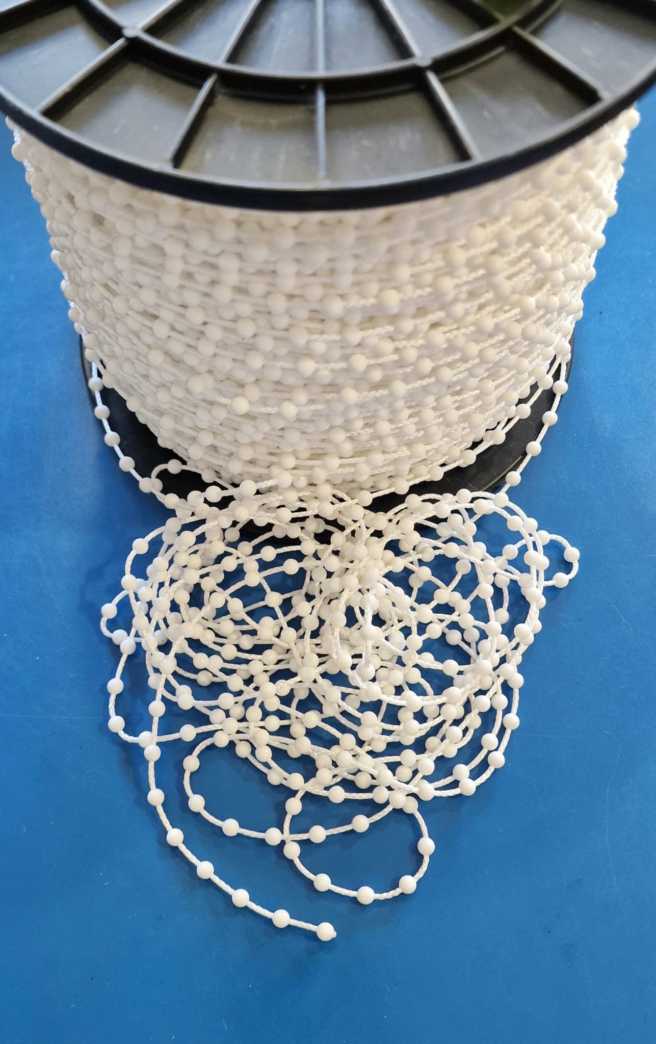 Snur ALB lantisor cu bile de actionare al jaluzelelor verticale